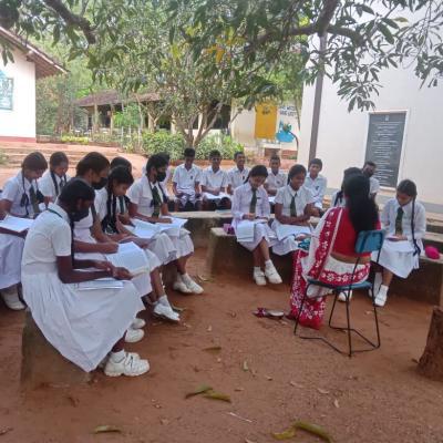 එළිමහන් පන්ති කාමර.